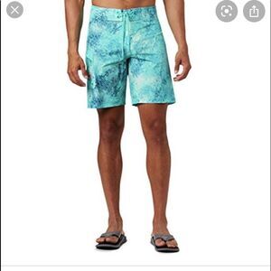 Men’s Columbia swim trunks. XXL